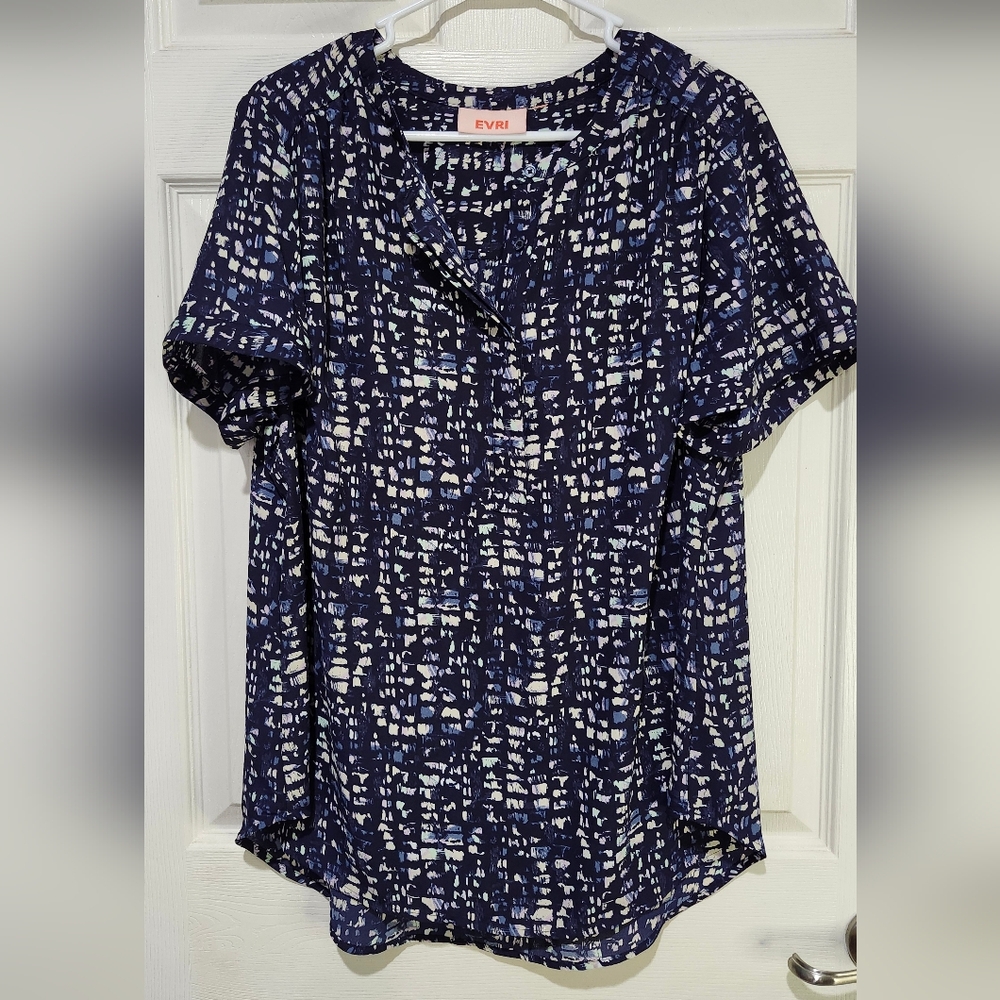 EVRI Navy Abstract Print Short Sleeve Blouse Size 1X